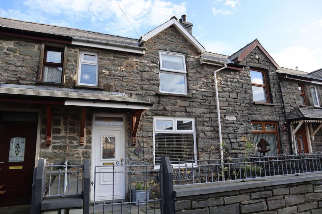 Dol Bach - Your Homely Welsh Cottage In The Heart Of Snowdonia Blaenau Ffestiniog Exterior photo