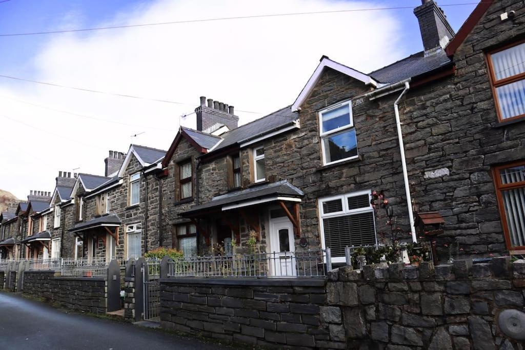 Dol Bach - Your Homely Welsh Cottage In The Heart Of Snowdonia Blaenau Ffestiniog Exterior photo