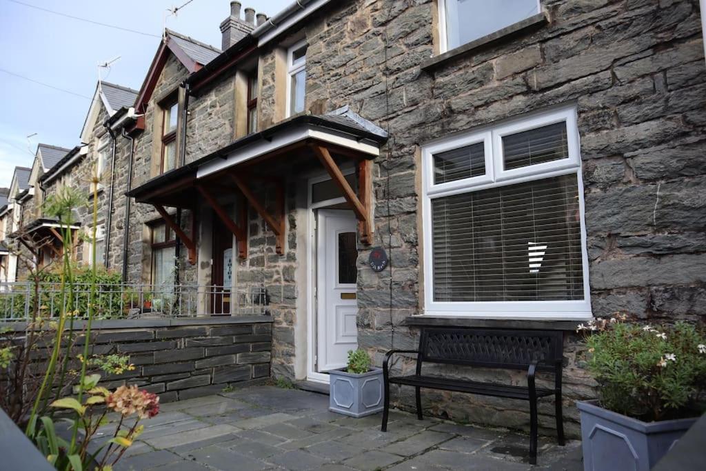 Dol Bach - Your Homely Welsh Cottage In The Heart Of Snowdonia Blaenau Ffestiniog Exterior photo